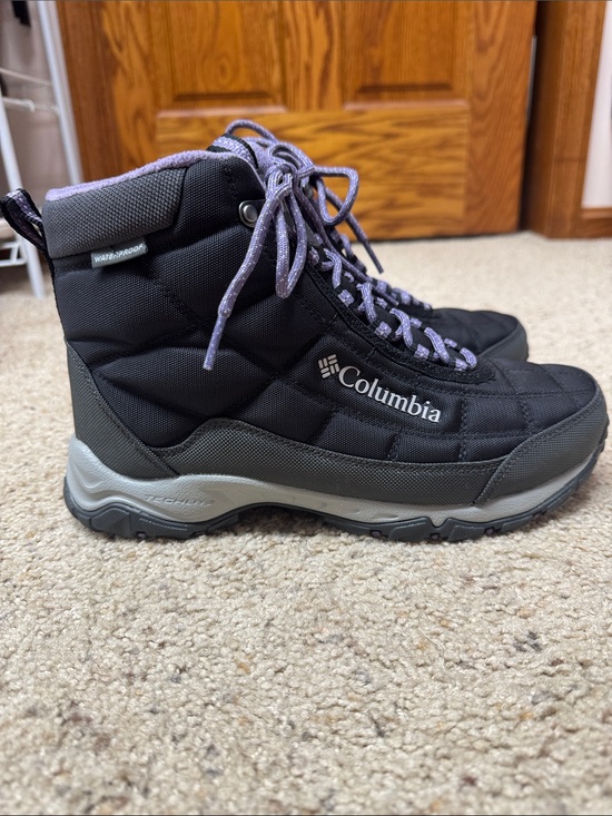 Columbia Shoes - NEW Columbia Black and Purple Women's Firecamp Waterproof Winter Boots